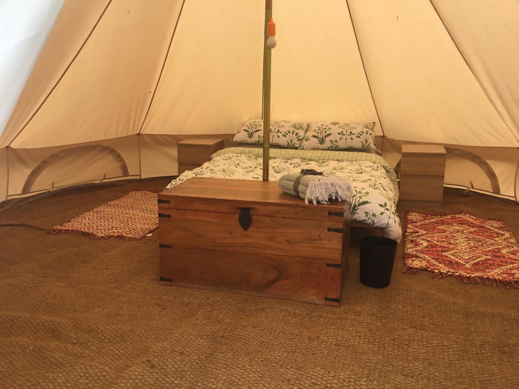 Green Fields Glamping 호텔 글로스터 외부 사진